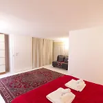 Monti Colosseum Accommodation