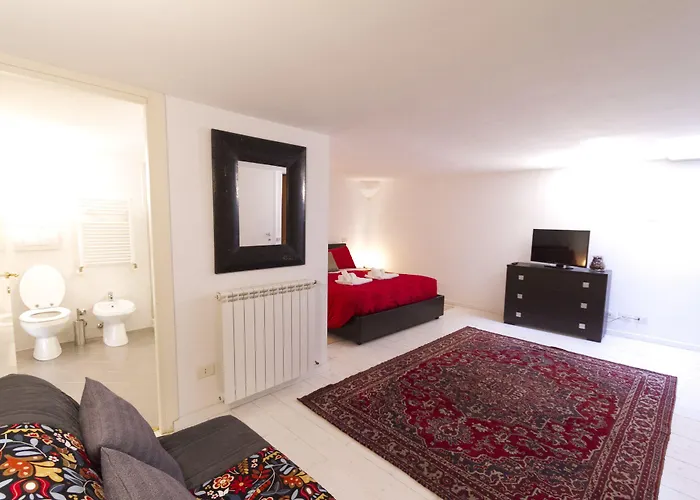 Monti Colosseum Accommodation